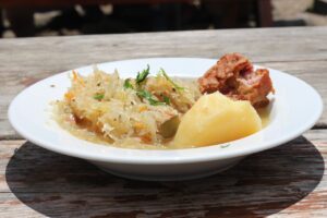Najlepsze pizzerie w Warszawie na imprezę z przyjaciółmi: Pyszne dania do podzielenia się