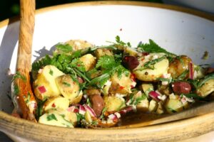 Sałatka z Makaronem Tortellini: Przepisy, Pomysły i Inspiracje